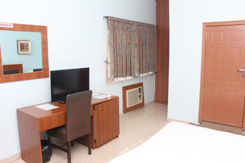 Grand Ibro Hotel Annex Ankuru Exterior foto
