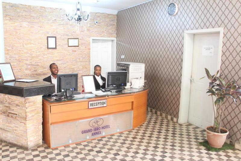 Grand Ibro Hotel Annex Ankuru Exterior foto