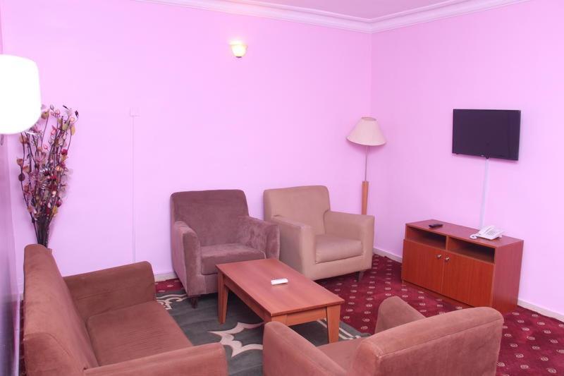 Grand Ibro Hotel Annex Ankuru Exterior foto