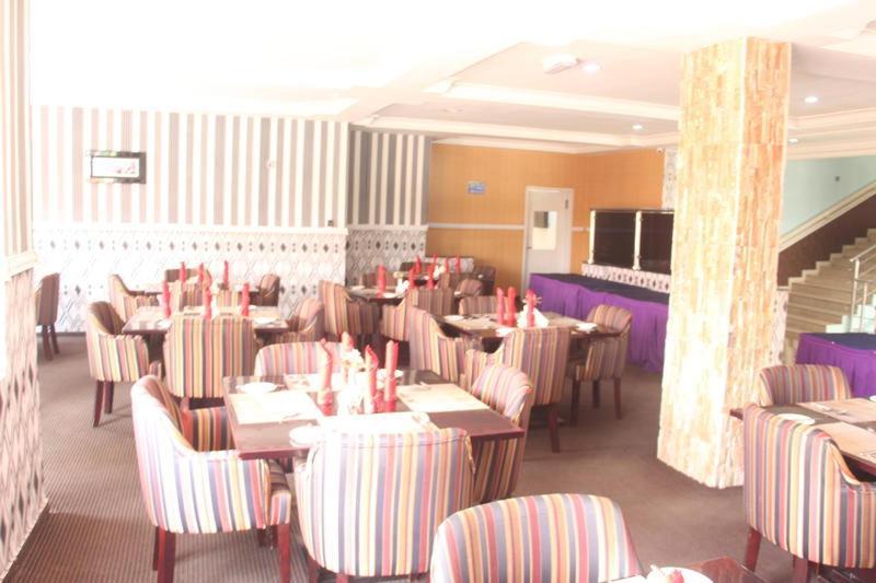 Grand Ibro Hotel Annex Ankuru Exterior foto